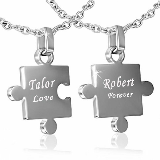 Newlyweds couple jewlery